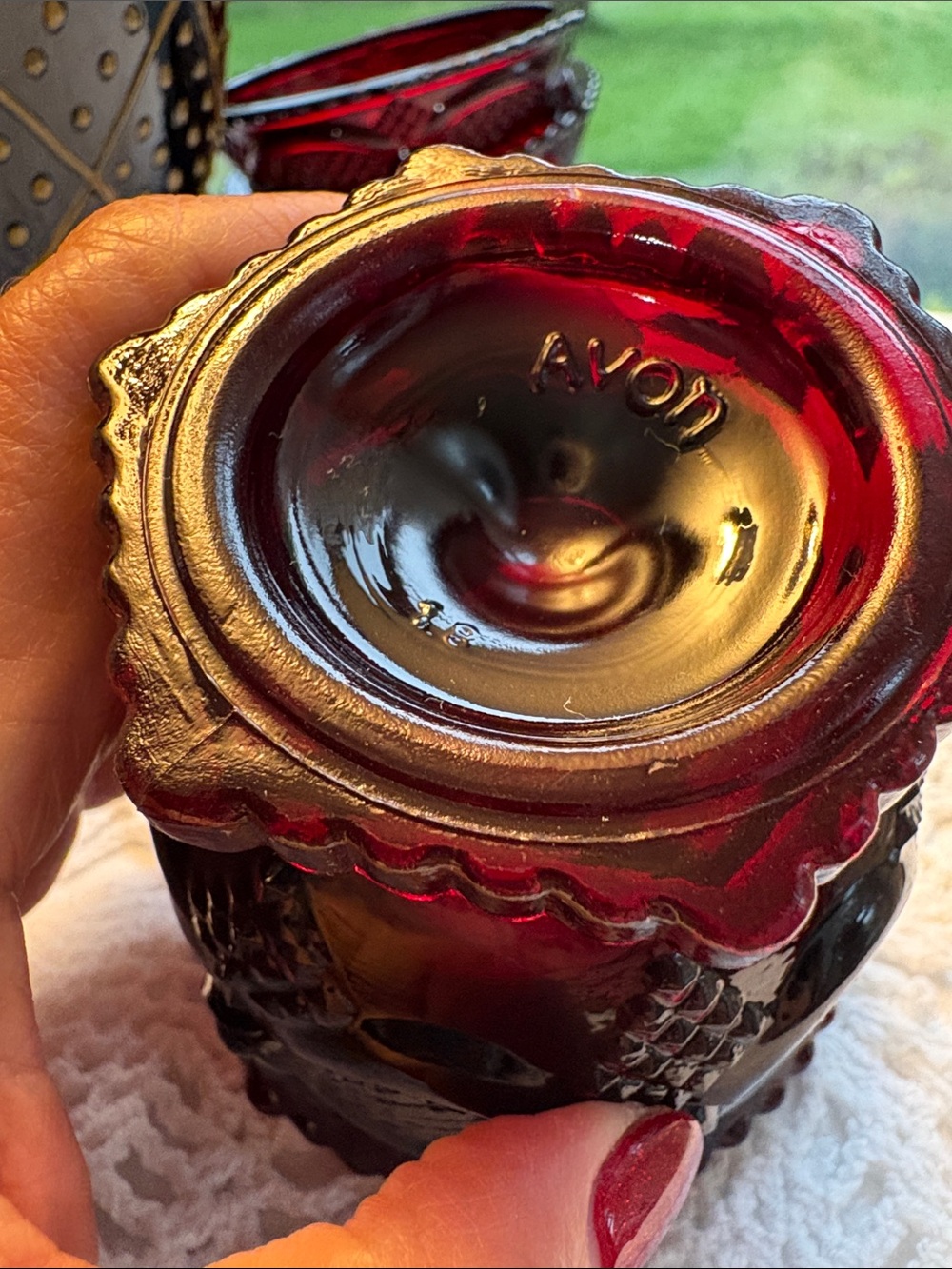 Avon 1876 Cape Cod rub red glass sugar bowl - Picture 2 of 4